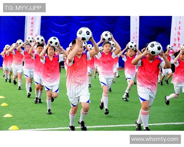 足球星肚囊成长之路揭秘从青涩少年到绿茵场传奇巨星 足球星肚囊成长之路揭秘从青涩少年到绿茵场传奇巨星